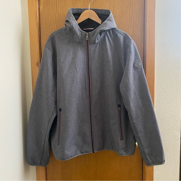 TOMMY HILFIGER • Gray Zip Midweight Softshell Jacket - XXL - Picture 16 of 16